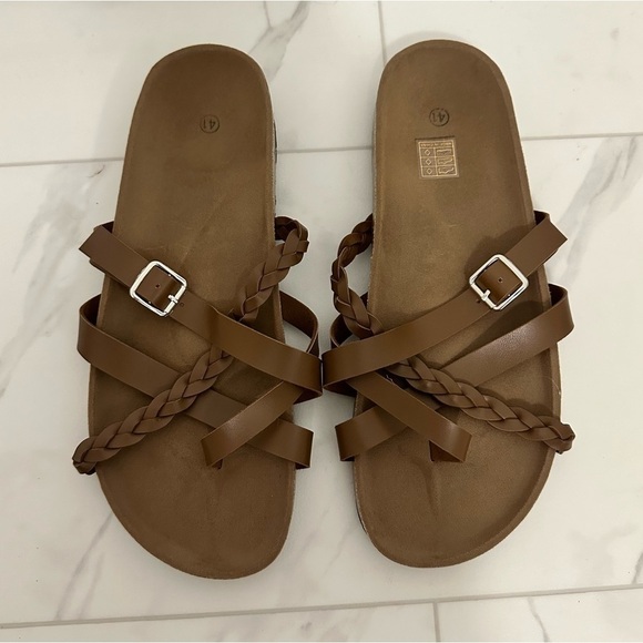 Low Heel Round Toe Solid Color Casual Sandals - size 41/8 - Picture 3 of 10